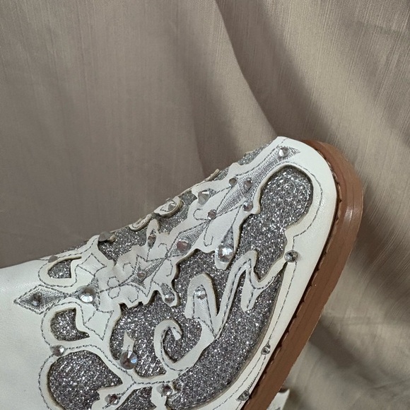 White & Silver Cowgirl Boots Rhinestone Sparkly Western Cowboy Boots Size 7.5 - Picture 9 of 13